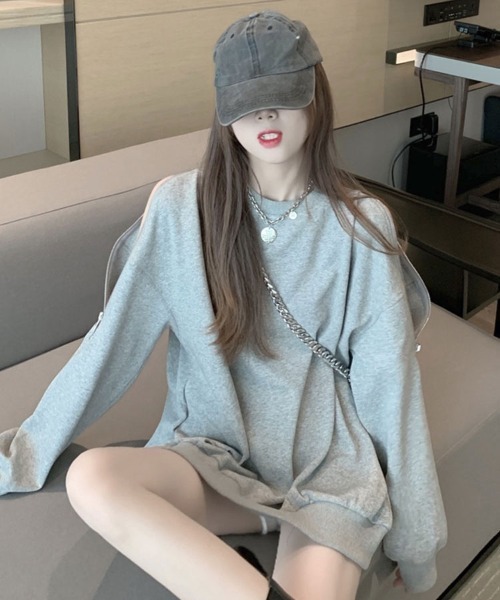 Flugge(フラッジー)の「2wayオフショルスウェットトップス(スウェット・レディース・グレー/ブラック・LARGE/MEDIUM)」の7枚目の写真
