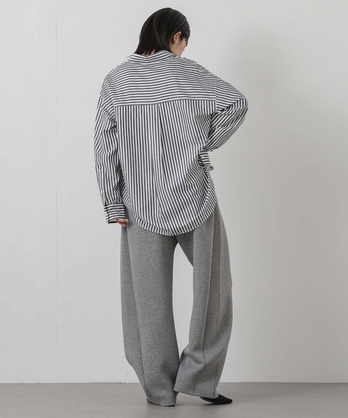 Gready Brilliant(グレディブリリアン)の「刺繍BASICシャツ(シャツ/ブラウス・レディース・サックスブルー/オフホワイト/ストライプ・38)」の6枚目の写真