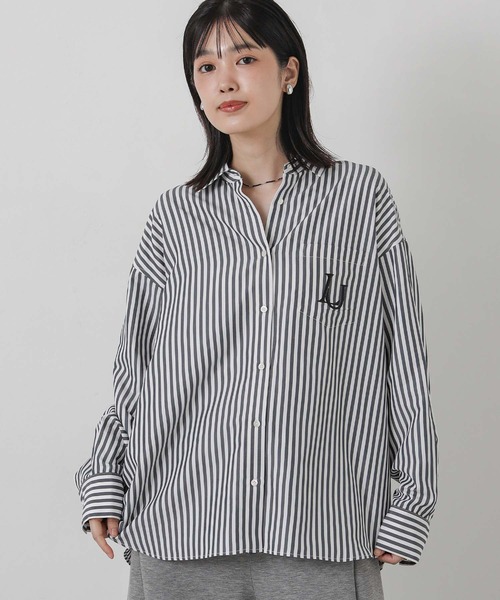 Gready Brilliant(グレディブリリアン)の「刺繍BASICシャツ(シャツ/ブラウス・レディース・サックスブルー/オフホワイト/ストライプ・38)」の11枚目の写真