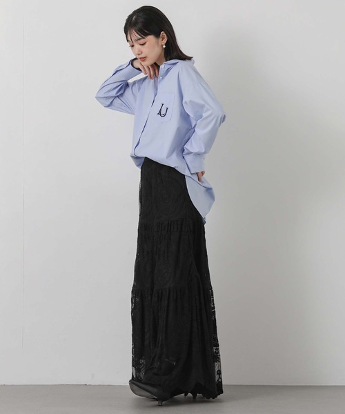 Gready Brilliant(グレディブリリアン)の「刺繍BASICシャツ(シャツ/ブラウス・レディース・サックスブルー/オフホワイト/ストライプ・38)」の13枚目の写真