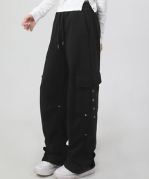 ストラップスタッズカーゴパンツ