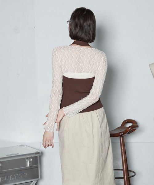 OFROOM(オフルーム)の「【2026秋冬新作】Lace Sheer Top|レースシアートップス(Tシャツ/カットソー・レディース・アイボリー/ブラック/ブラウン・FREE)」の4枚目の写真