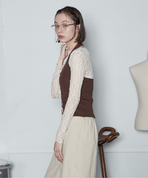 OFROOM(オフルーム)の「【2026秋冬新作】Lace Sheer Top|レースシアートップス(Tシャツ/カットソー・レディース・アイボリー/ブラック/ブラウン・FREE)」の12枚目の写真
