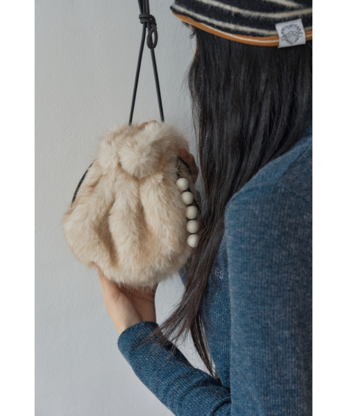 POESIEDAME(ポエジダム)の「FUR BUD BAG IN BAKED CREAM(メッセンジャーバッグ・レディース・その他・FREE)」の7枚目の写真