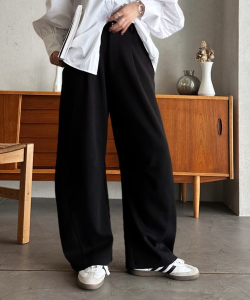 Eclat one(エクラワン)の「【Eclat one】バレルレッグ スウェット パンツ(その他パンツ・レディース・ブラック/アイボリー/杢グレー・FREE)」の4枚目の写真