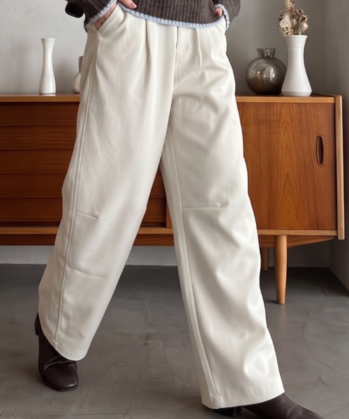 Eclat one(エクラワン)の「【Eclat one】バレルレッグ スウェット パンツ(その他パンツ・レディース・ブラック/アイボリー/杢グレー・FREE)」の15枚目の写真