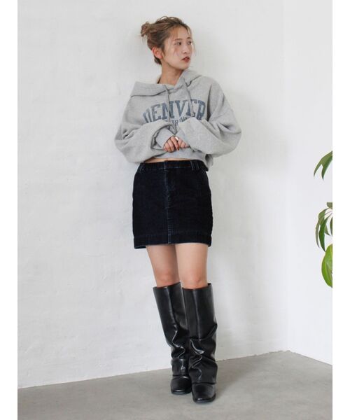 Ungrid(アングリッド)の「フロッキーデニムミニスカート(スカート・レディース・インディゴブルー/ブラウン・SMALL/MEDIUM)」の9枚目の写真