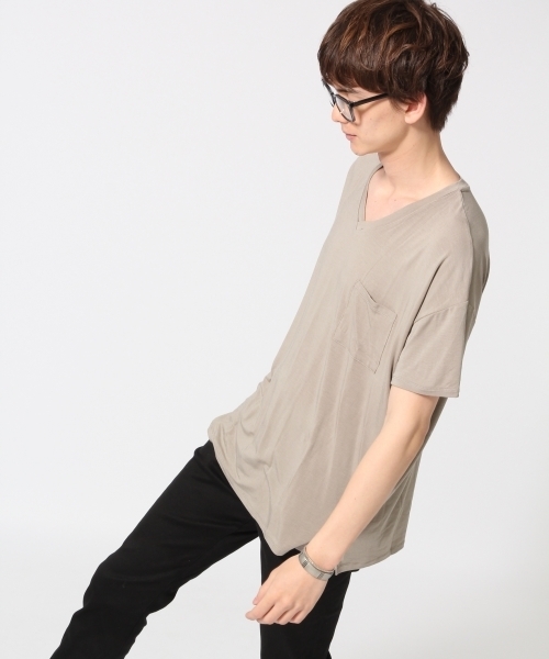 HARE（ハレ）の「モダールVネックカットソー(HARE)（Tシャツ/カットソー・メンズ・オフホワイト/グレー/ブラック・SMALL/LARGE/MEDIUM）」の3枚目の写真