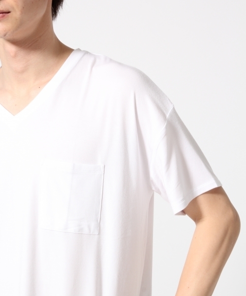 HARE（ハレ）の「モダールVネックカットソー(HARE)（Tシャツ/カットソー・メンズ・オフホワイト/グレー/ブラック・SMALL/LARGE/MEDIUM）」の6枚目の写真