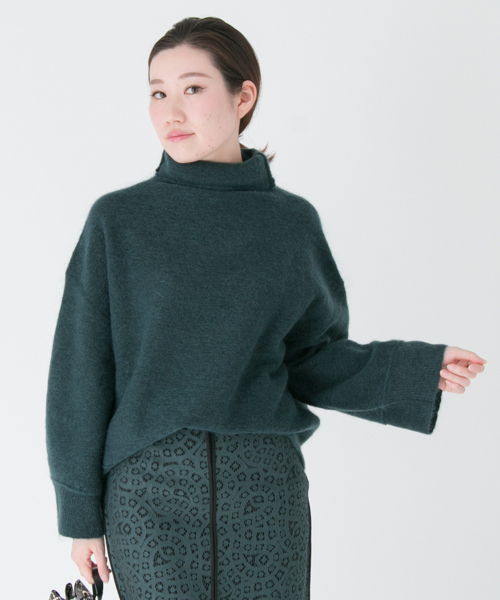 BY MALENE BIRGER(バイマレーネビルガー)の「BY MALENE BIRGER TOP(ニット/セーター・レディース・グレー/グリーン/ベージュ/ブラック/ピンクベージュ・XX-SMALL)」の4枚目の写真