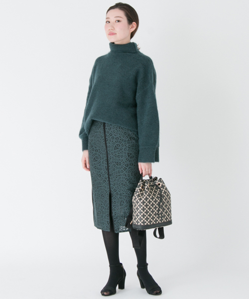 BY MALENE BIRGER(バイマレーネビルガー)の「BY MALENE BIRGER TOP(ニット/セーター・レディース・グレー/グリーン/ベージュ/ブラック/ピンクベージュ・XX-SMALL)」の13枚目の写真