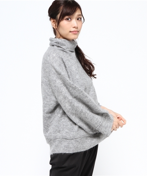 BY MALENE BIRGER(バイマレーネビルガー)の「BY MALENE BIRGER TOP(ニット/セーター・レディース・グレー/グリーン/ベージュ/ブラック/ピンクベージュ・XX-SMALL)」の3枚目の写真