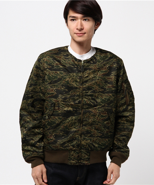 HYSTERIC GLAMOUR（ヒステリックグラマー）の「エアフォース リバーシブルノーカラーJK（ミリタリージャケット・メンズ・カーキ/グリーン系カモフラージュ/ブラック・SMALL/MEDIUM/LARGE）」の8枚目の写真