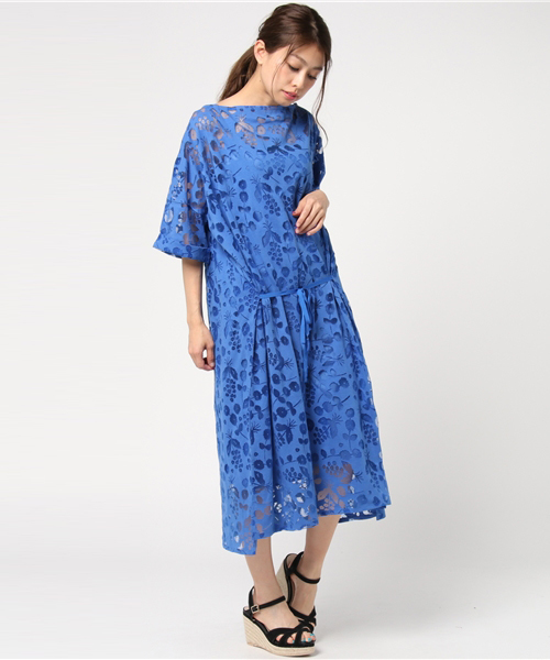 bulle de savon（ビュルデサボン）の「花畑オパールpr    ビックOP（ワンピース・レディース・ホワイト/ブルー/ブラック・FREE）」の14枚目の写真