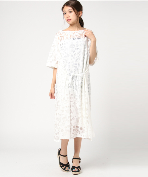 bulle de savon（ビュルデサボン）の「花畑オパールpr    ビックOP（ワンピース・レディース・ホワイト/ブルー/ブラック・FREE）」の12枚目の写真