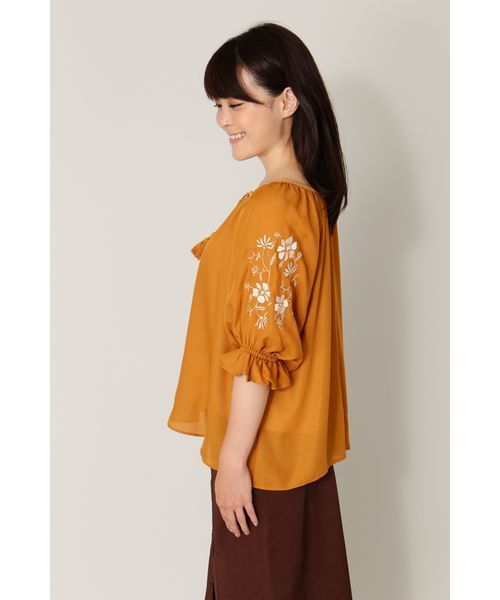 NATURAL BEAUTY BASIC（ナチュラルビューティーベーシック）の「刺しゅうスリーブブラウス（シャツ/ブラウス・レディース・イエロー/ホワイト系その他/ブラック・SMALL/MEDIUM）」の14枚目の写真