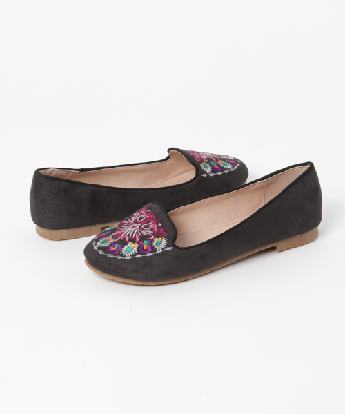 チャイハネ（チャイハネ）の「【チャイハネ】フォークロア刺繍フラットパンプス（パンプス・レディース・ブラック/コバルトブルー/イエロー/パープル・LARGE/MEDIUM）」の5枚目の写真