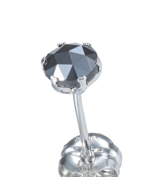 LION HEART(ライオンハート)の「“Petite Modern”ブラックダイヤモンドピアス(Mサイズ/0.25CT)/プラチナ900【LION HEART / ライオンハート】(ピアス(片耳用)・メンズ・プラチナム・FREE)」の7枚目の写真