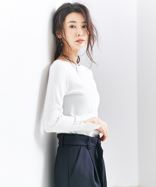 qualite(カリテ)の「ストレッチスリットニット(ニット/セーター・レディース・ホワイト/レッド系その他/ネイビー/ブラック・FREE)」の2枚目の写真