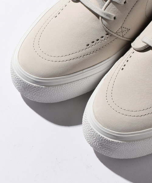 NIKE SB(ナイキエスビー)の「<NIKE(ナイキ) SB> ZOOM STEFAN JANOSKI HT D/ステファンジャノスキー ◆(スニーカー・メンズ・ホワイト/ブラック・26cm/26.5cm/27cm/28cm/27.5cm/29cm)」の3枚目の写真