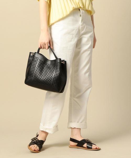 BEAUTY&YOUTH UNITED ARROWS（ビューティーアンドユースユナイテッドアローズ）の「BY フェイクレザー カットワークバッグ -2WAY- o（ショルダーバッグ・レディース・ブラック/ナチュラル・FREE）」の15枚目の写真