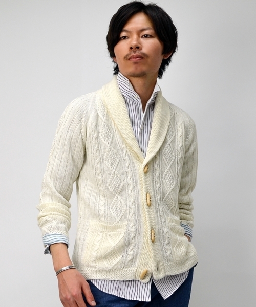 SHIPS（シップス）の「SC: トグル リネン ショールカーディガン（カーディガン/ボレロ・メンズ・ホワイト/グレー/ネイビー・SMALL/MEDIUM/LARGE/X-LARGE）」の2枚目の写真