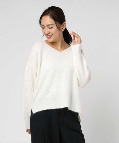 VENCEEXCHANGE（ヴァンスエクスチェンジ）の「Vネックニット（ニット/セーター・レディース・ホワイト/アッシュグレー/ダークグリーン/その他28・M/L）」の9枚目の写真