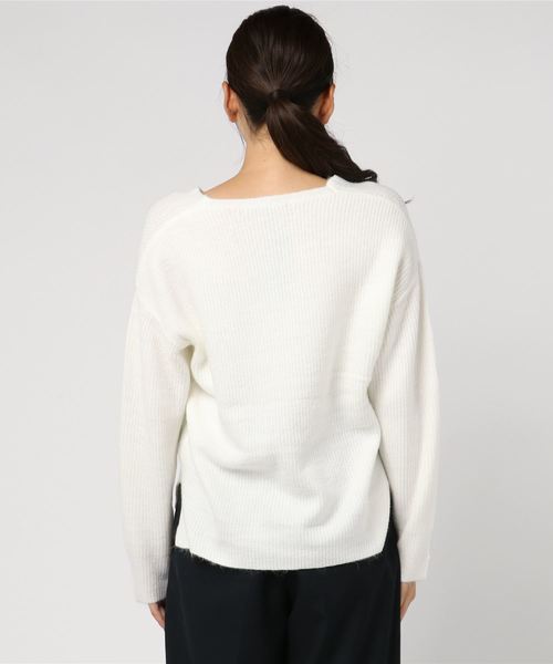 VENCEEXCHANGE（ヴァンスエクスチェンジ）の「Vネックニット（ニット/セーター・レディース・ホワイト/アッシュグレー/ダークグリーン/その他28・M/L）」の6枚目の写真