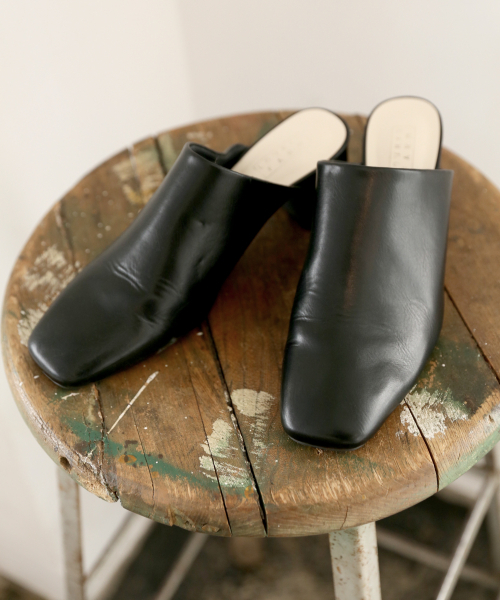 LOWRYS FARM(ローリーズファーム)の「コウブカヒールミュール 821240(パンプス・レディース・ブラック/ブラウン/ブルー・MEDIUM/LARGE)」の10枚目の写真