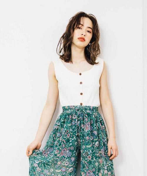 one way（ワンウェイ）の「フロントボタンリブタンク（タンクトップ・レディース・ホワイト/ブラック/ベージュ/レッド/オレンジ/ホワイト系その他/ライトブラウン/ボルドー・FREE）」の2枚目の写真