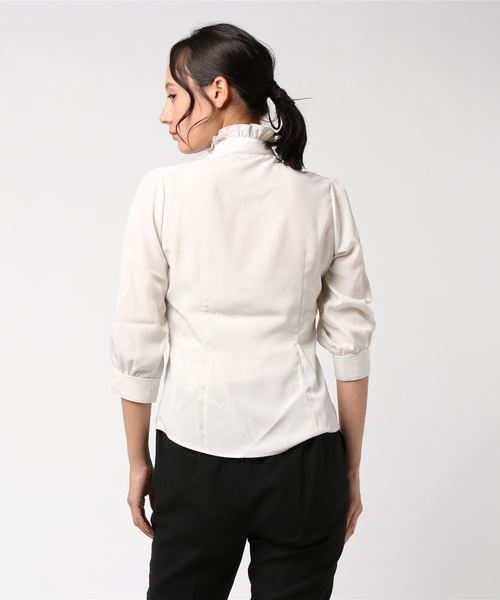 NARACAMICIE(ナラカミーチェ)の「ソフトグログラン風フリルネックスタンドカラー七分袖ブラウス(シャツ/ブラウス・レディース・ブラック/ホワイト・SMALL/MEDIUM/LARGE)」の6枚目の写真