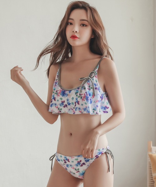 セール】ベロア花柄フレアビキニ 水着2点セット（水着）｜Lace