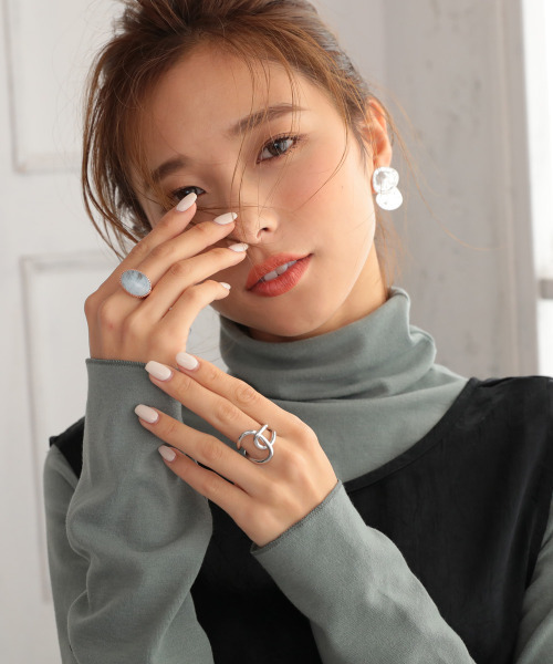 DONOBAN（ドノバン）の「ツイストリング（リング・レディース・シルバー/ゴールド・ONESIZE）」の5枚目の写真