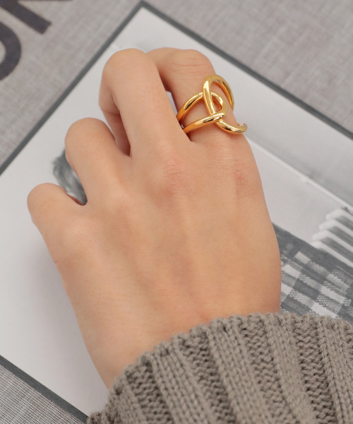 DONOBAN（ドノバン）の「ツイストリング（リング・レディース・シルバー/ゴールド・ONESIZE）」の9枚目の写真