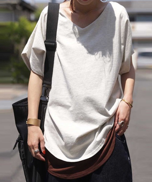 antiqua（アンティカ）の「綿100%VネックドルマンT（Tシャツ/カットソー・レディース・ブラック/オフホワイト/カーキ/モカ/オートミール/杢グレー/ブラウン系その他/ブルー系その他/ピンク系その他/オリーブ/ブラウン系その他2/オールドローズ系/モーブ系/グリーン系その他・FREE）」の7枚目の写真