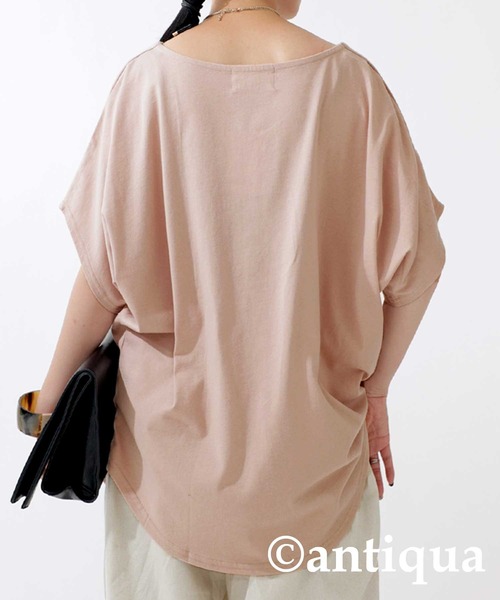 antiqua（アンティカ）の「綿100%VネックドルマンT（Tシャツ/カットソー・レディース・ブラック/オフホワイト/カーキ/モカ/オートミール/杢グレー/ブラウン系その他/ブルー系その他/ピンク系その他/オリーブ/ブラウン系その他2/オールドローズ系/モーブ系/グリーン系その他・FREE）」の21枚目の写真