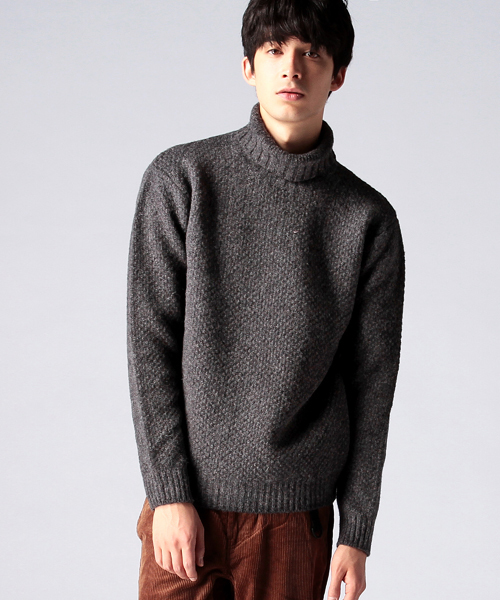 BEAMS（ビームス）の「BEAMS / ミドルゲージ タートルネック（ニット/セーター・メンズ・オフホワイト/グレー/ネイビー・LARGE/SMALL/MEDIUM/X-LARGE）」の3枚目の写真