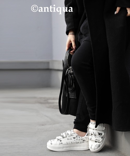antiqua(アンティカ)の「手書きロゴアートスニーカー(スニーカー・レディース・ホワイト・S/M/L/LL)」の4枚目の写真