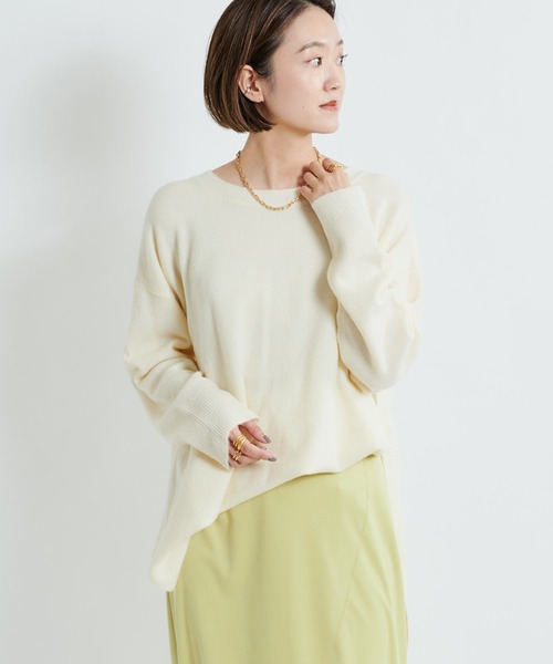 DouDou(ドゥドゥ)の「カシミヤ混サイドスリットワイドプルオーバー(ニット/セーター・レディース・オフホワイト/グリーン/グレイッシュベージュ・FREE)」の9枚目の写真