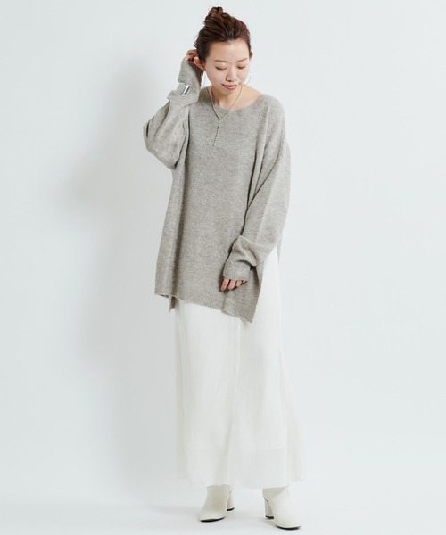 DouDou(ドゥドゥ)の「カシミヤ混サイドスリットワイドプルオーバー(ニット/セーター・レディース・オフホワイト/グリーン/グレイッシュベージュ・FREE)」の22枚目の写真