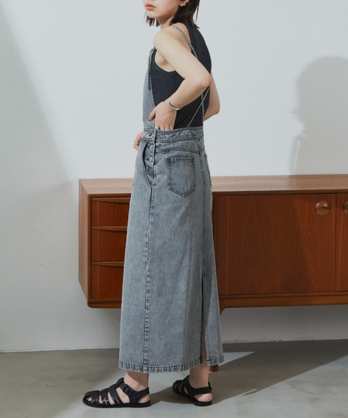 Aunt Marie's（アントマリーズ）の「ロングデニムジャンパースカート / AUNT MARIE'S（ジャンパースカート・レディース・アイボリー/ブラック/その他・FREE）」の3枚目の写真