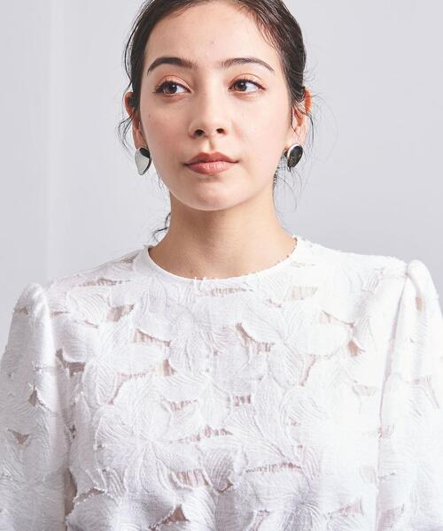 UNITED ARROWS(ユナイテッドアローズ)の「UBCC CUT/JQ ドロースト ブラウス†(シャツ/ブラウス・レディース・ライトブルー/ブラック/オフホワイト・FREE)」の7枚目の写真