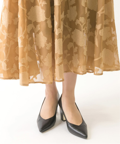 RANDA（ランダ）の「ストレスフリー/デザインヒールポインテッドトゥパンプス（パンプス・レディース・グレイッシュベージュ/ブラック/ブルー・24/22.5/24.5/25.5/23/23.5/25/22）」の5枚目の写真