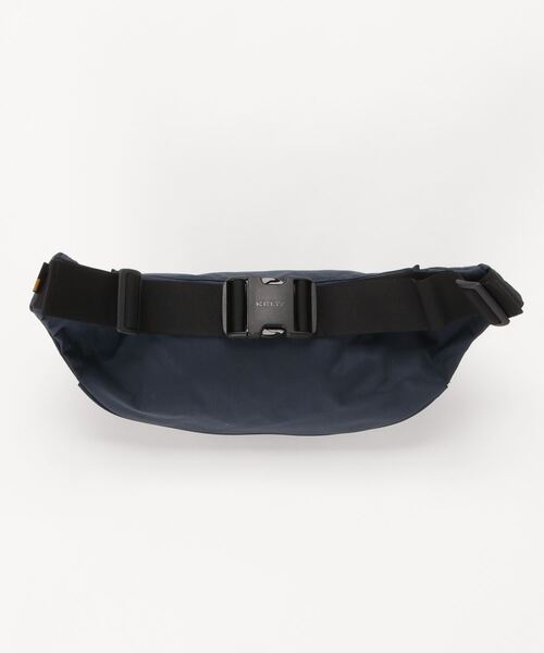 KELTY(ケルティ)の「【KELTY/ケルティ】 ナイロン ボディーバッグ ワンポイント コーデュラナイロン 5L ウエストバッグ/ ショルダーバッグ/ BAG/(ボディバッグ/ウエストポーチ・メンズ・ブラック/ネイビー/サンドベージュ・FREE)」の5枚目の写真