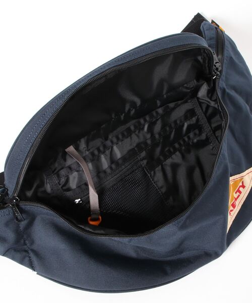 KELTY(ケルティ)の「【KELTY/ケルティ】 ナイロン ボディーバッグ ワンポイント コーデュラナイロン 5L ウエストバッグ/ ショルダーバッグ/ BAG/(ボディバッグ/ウエストポーチ・メンズ・ブラック/ネイビー/サンドベージュ・FREE)」の6枚目の写真