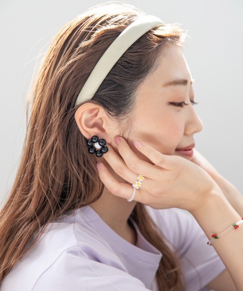 Me%（ミィパーセント）の「ホソドームフェイクレザーカチューシャ（カチューシャ・レディース・ホワイト/ブラック・FREE）」の11枚目の写真