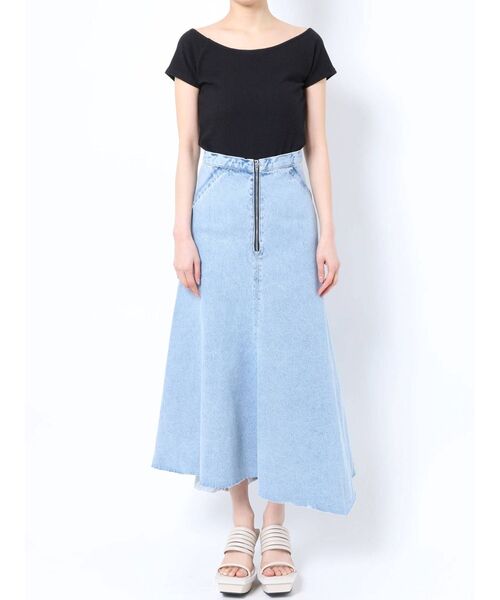 EMODA(エモダ)の「パネルカットオフデニムスカート(スカート・レディース・ブラック/ブルー・SMALL/MEDIUM)」の12枚目の写真