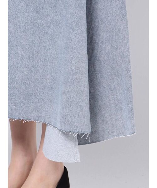 EMODA(エモダ)の「パネルカットオフデニムスカート(スカート・レディース・ブラック/ブルー・SMALL/MEDIUM)」の15枚目の写真