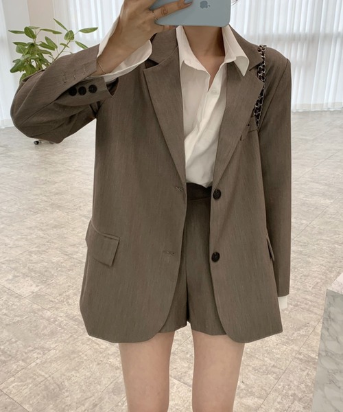 Doula Doula（ドゥーラドゥーラ）の「ジャケット・ショートパンツ2点セットアップ（セットアップ・レディース・ブラック/グレー/キャメル・S/M）」の12枚目の写真