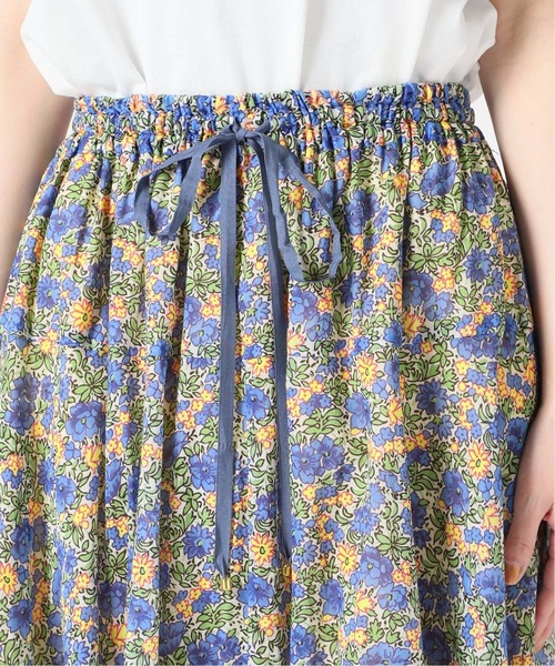 IENA LA BOUCLE（イエナラブークル）の「IENA LA BOUCLE RATTIフラワーイージーフレアスカート◆（スカート・レディース・ブルー・38/36）」の7枚目の写真